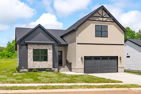178 Dewberry Ct, Clarksville, TN 37042