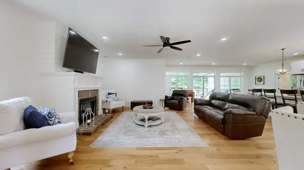 183 Country Wood Dr, Paris, TN 38242