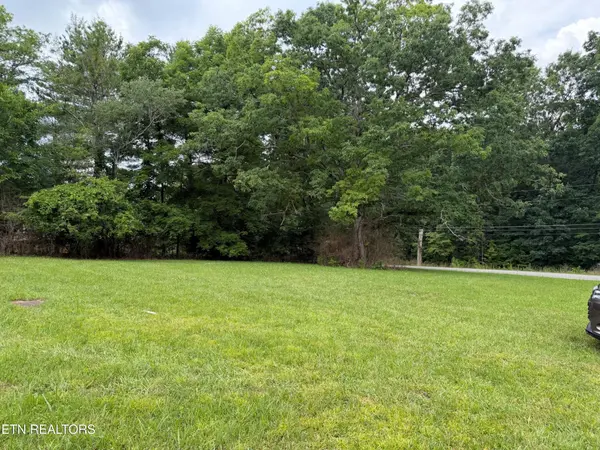 424 Cook Rd, Crossville, TN 38555