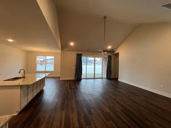 2402 Blue Heron Dr, Murfreesboro, TN 37128