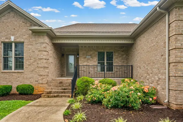208 Lewis Bridge Way, Hopkinsville, KY 42240
