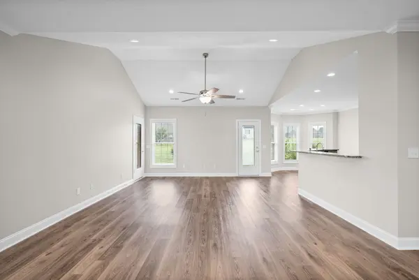 208 Lewis Bridge Way, Hopkinsville, KY 42240