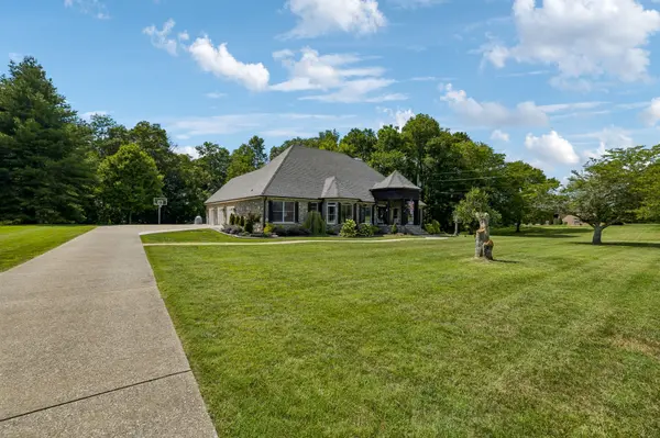 124 Poplar Dr, Brush Creek, TN 38547
