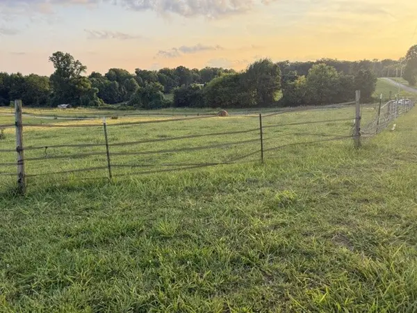 566 Locke Bend Road, Mc Minnville, TN 37110