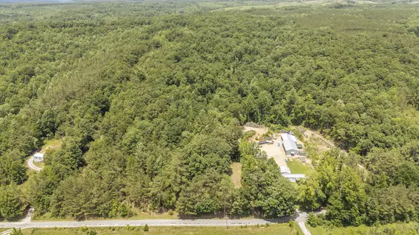 912 Simmons Branch Rd, Waynesboro, TN 38485
