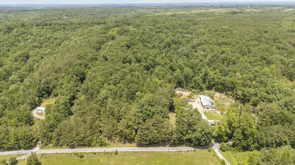 912 Simmons Branch Rd, Waynesboro, TN 38485