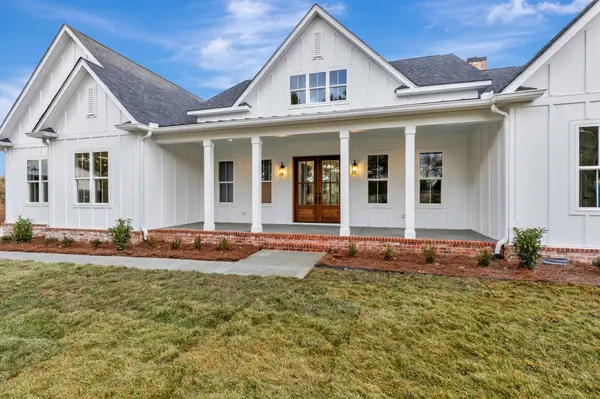 7483 Liberty Rd, Fairview, TN 37062