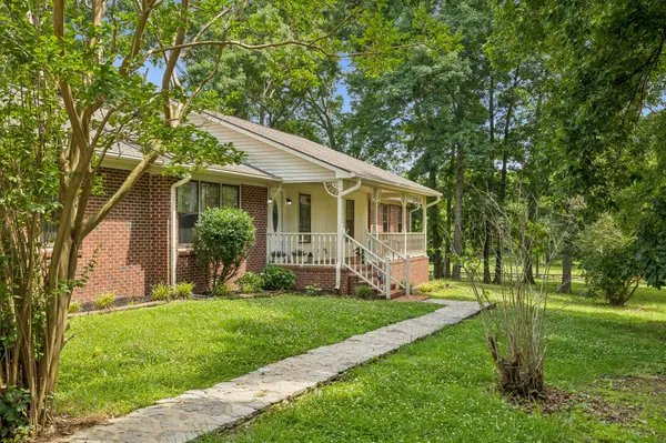 1533 Iron Bridge Rd, Columbia, TN 38401