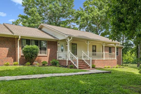 1533 Iron Bridge Rd, Columbia, TN 38401