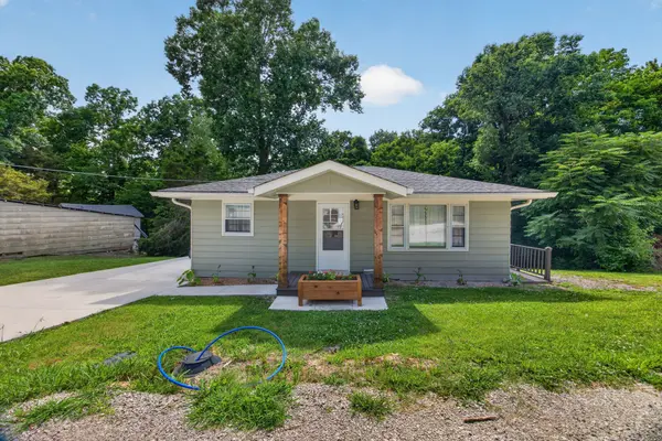 94 Cummins Ct, Celina, TN 38551