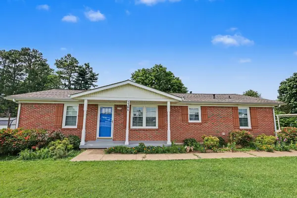2306 Thomas Ave, Columbia, TN 38401
