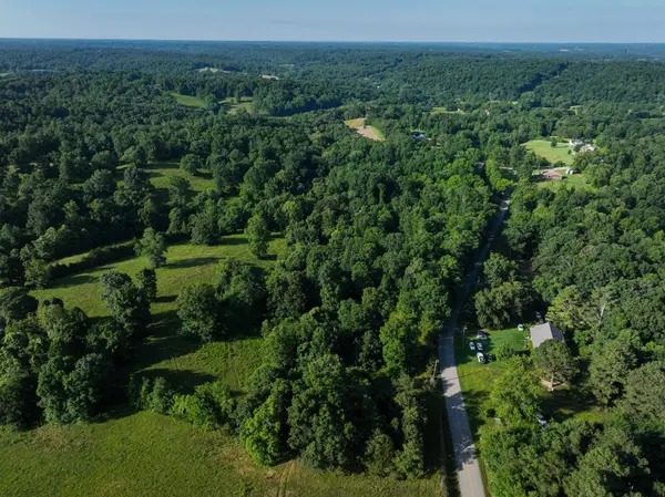 8 Shiloh Canaan Road, Palmyra, TN 37142