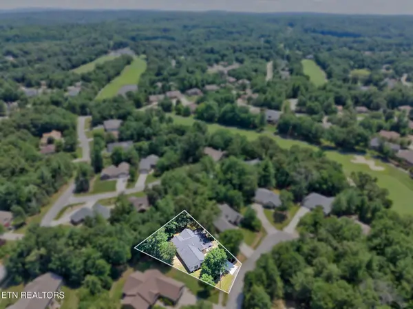35 Leaf Circle, Crossville, TN 38558
