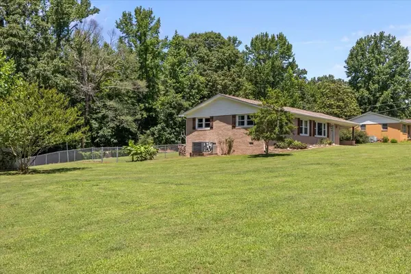 196 Victor St, Camden, TN 38320