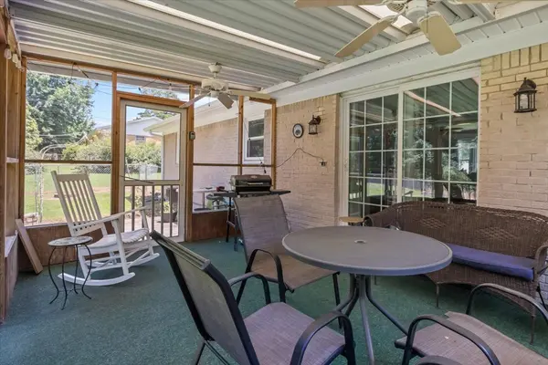 196 Victor St, Camden, TN 38320