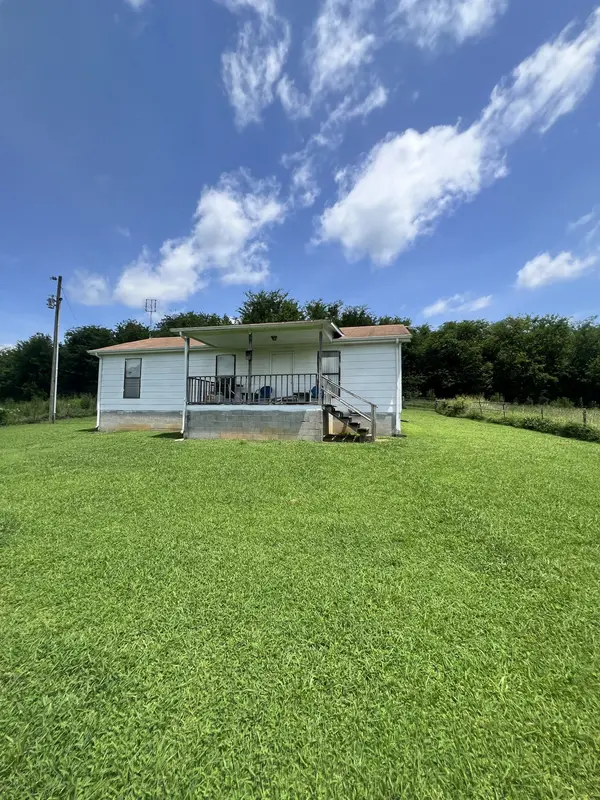 127 McBurg Rd, Frankewing, TN 38459