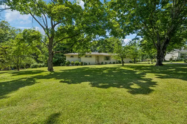 1505 Hillsboro Rd, Franklin, TN 37069