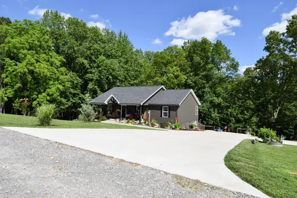 421 Marlin Ln, Westmoreland, TN 37186