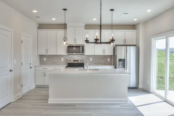 2111 Craven Place, Hermitage, TN 37076