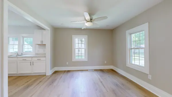 424 Laura Ave, Winchester, TN 37398