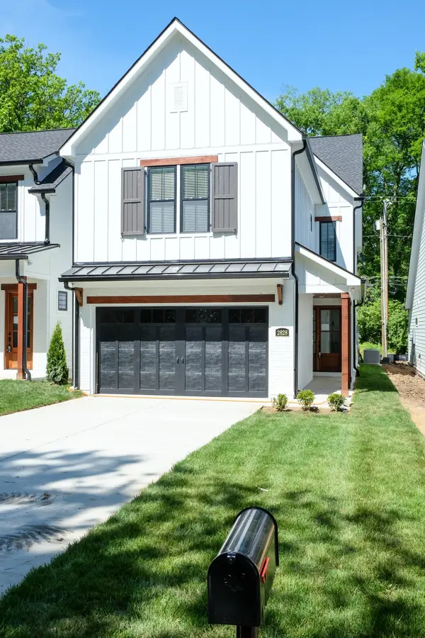 2828 Valley Rd, Nashville, TN 37215