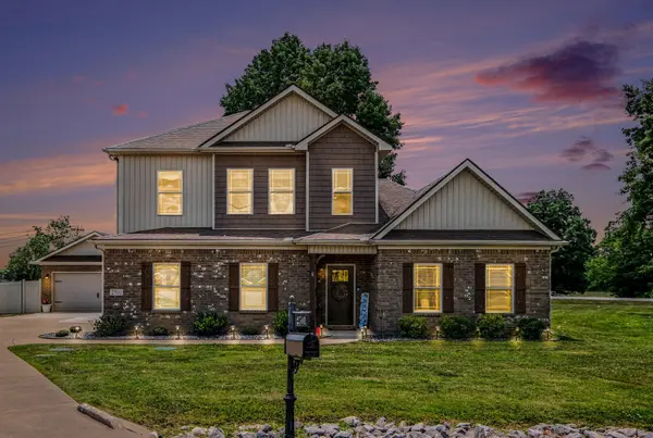 2501 Pinnacle Dr, Chapel Hill, TN 37034