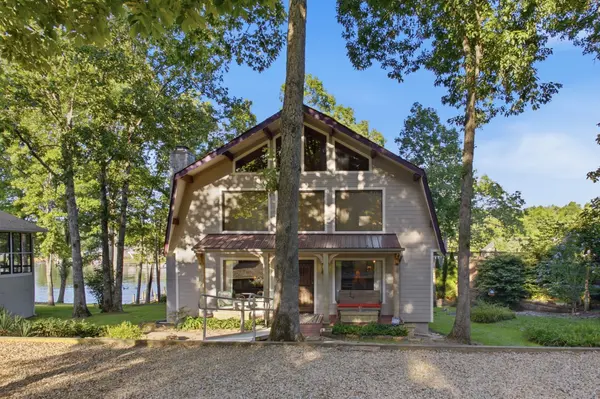 8941 Cherokee Trl, Crossville, TN 38572