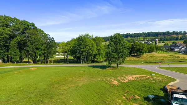 104 Silver Fox Way, Loudon, TN 37774