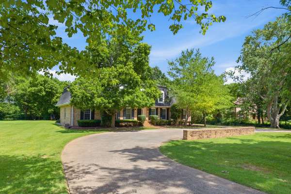 204 River Oaks Rd, Brentwood, TN 37027