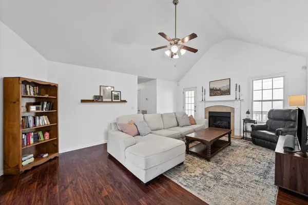 3796 Cindy Jo DR, Clarksville, TN 37040