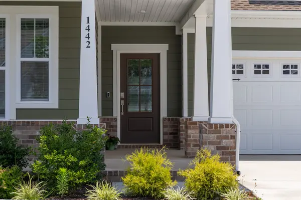 1442 English Oak Dr, Clarksville, TN 37043