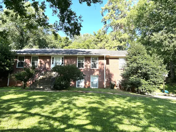 312 Shawnee Dr #312, Columbia, TN 38401