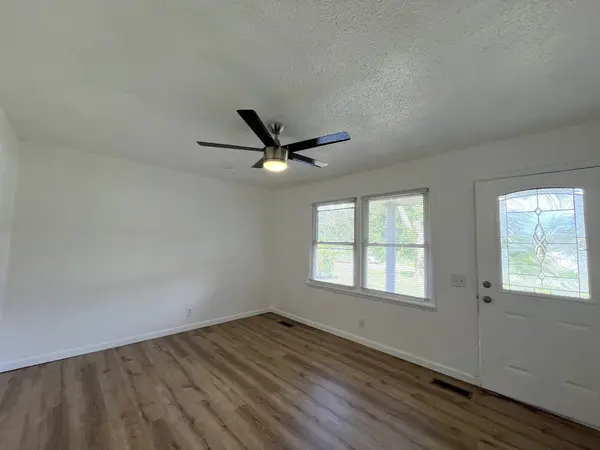 481 McQuade Cir, Mcminnville, TN 37110
