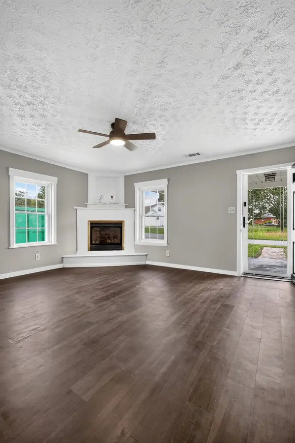 229 Adams St, Smithville, TN 37166