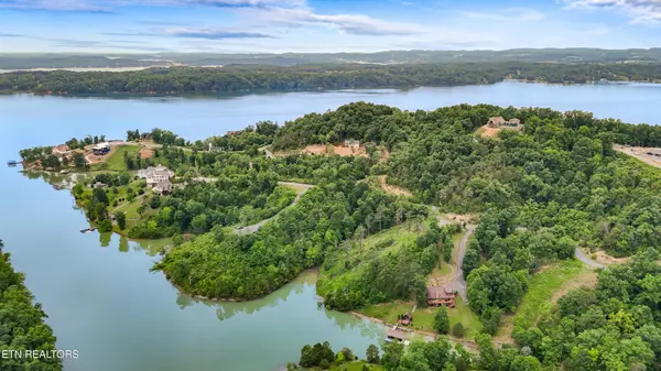 26 Stone Shr Way, Dandridge, TN 37725