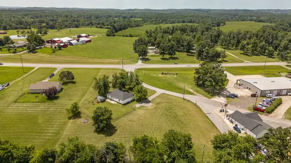 1197 Harve Brown Rd, Bethpage, TN 37022