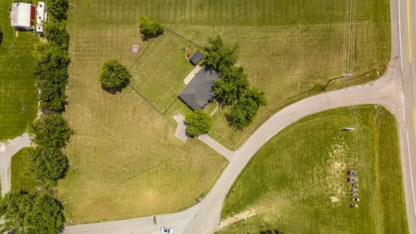 1197 Harve Brown Rd, Bethpage, TN 37022