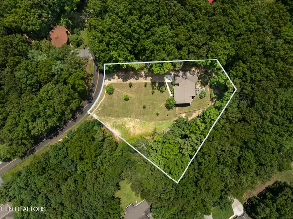 4117 Chica Rd, Crossville, TN 38572