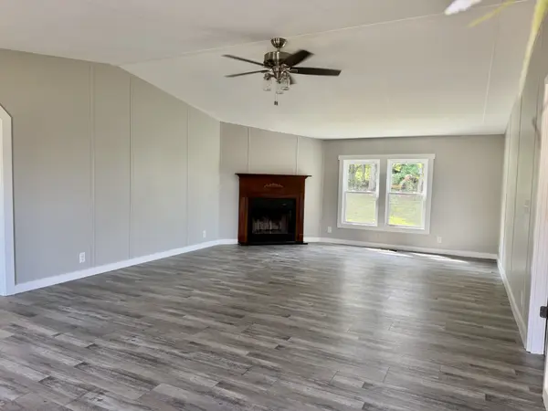 1624 Rock Bridge Rd, Bethpage, TN 37022