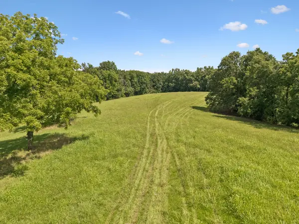 7700 Daugherty Capley Rd, Bon Aqua, TN 37025