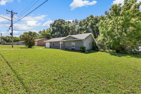 1221 Patton Pl, Oak Grove, KY 42262