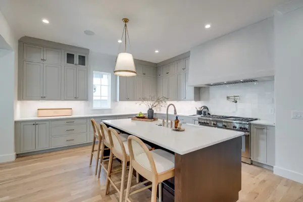332 Kelly Glenn Ct, Brentwood, TN 37027