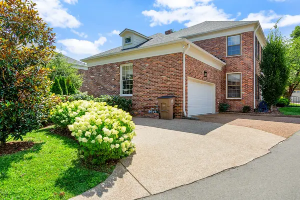 4114 Legend Hall Dr, Nashville, TN 37215