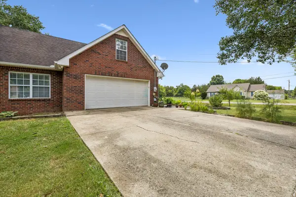 5633 Constantine Dr, Rockvale, TN 37153