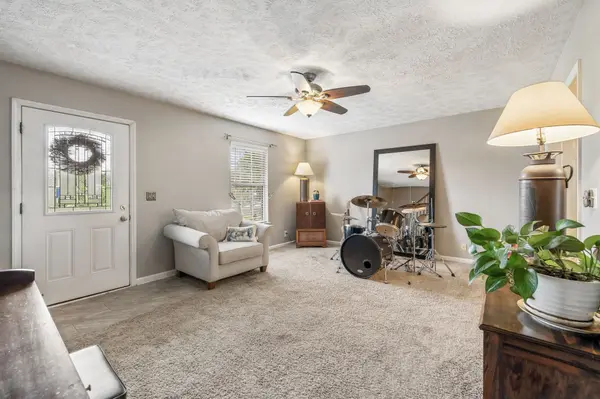 5633 Constantine Dr, Rockvale, TN 37153