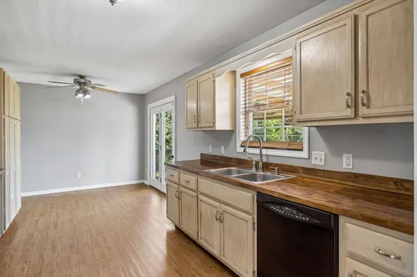 1007 Copper Kettle Cir, Pleasant View, TN 37146