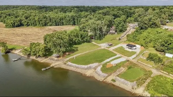 1515 Riverside Ln, Adamsville, TN 38310