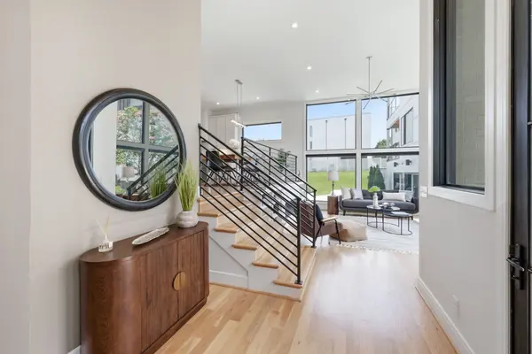 6012 Hill Cir, Nashville, TN 37209