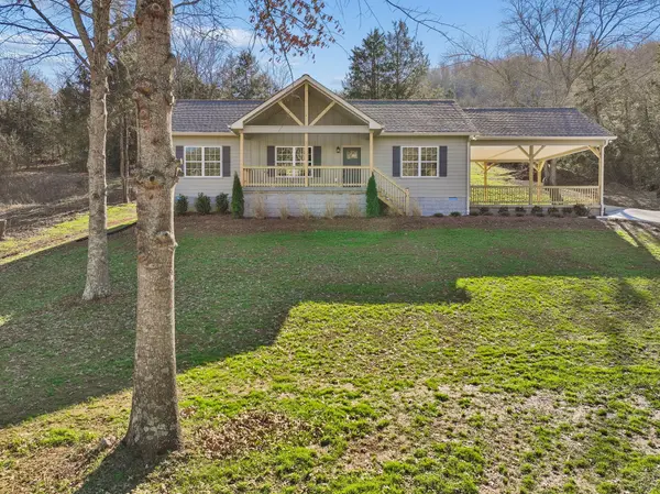 105 Agee Branch Ln, Hickman, TN 38567