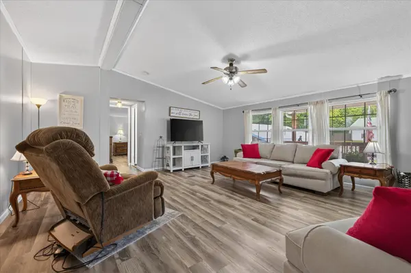 446 The Trace, Dover, TN 37058